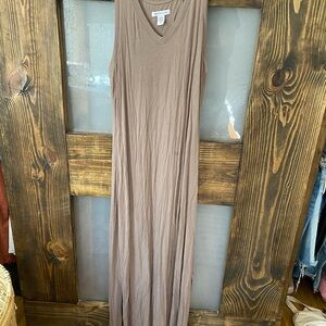 Sleeveless Taupe Maxi Dress